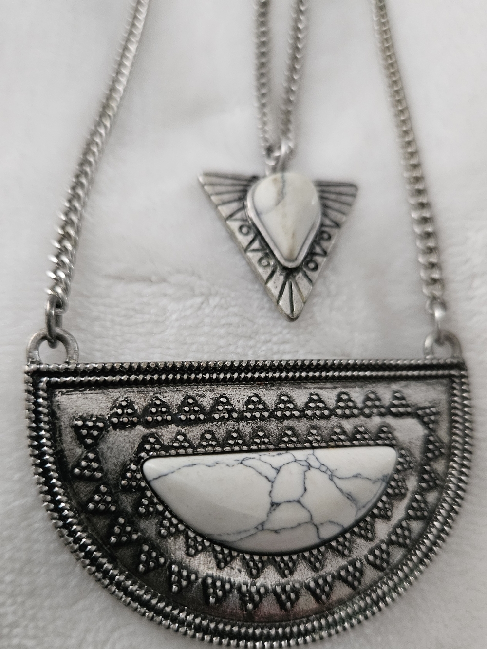 Silver-Tone Howlite Pendant Necklace in White - Women Jewelry